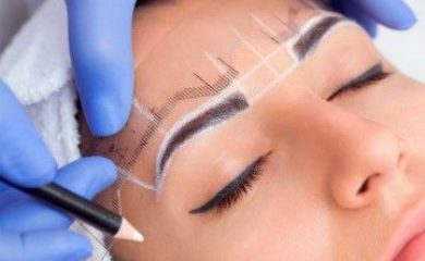 Design de sobrancelha