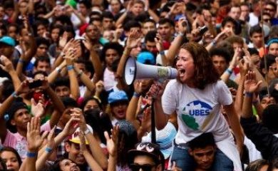 Movimentos Sociais e Serviço Social